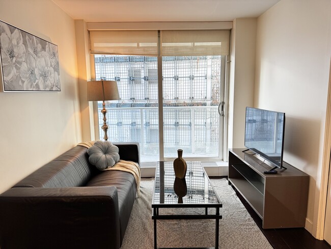 Photo - 777 Richards St