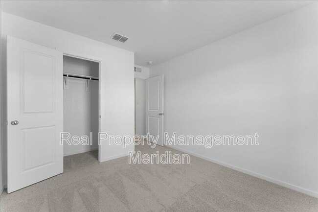 Photo - 1821 Pentro Pkwy