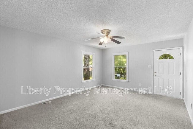 Photo - 512 Nottingham Dr