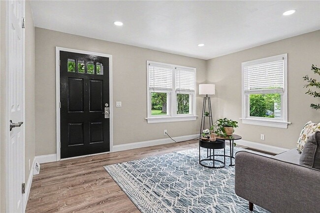 Photo - 274 Newton Rd