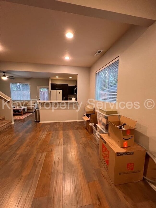 Photo - Stunning Hazel Dell Two-Story with High End Appliances