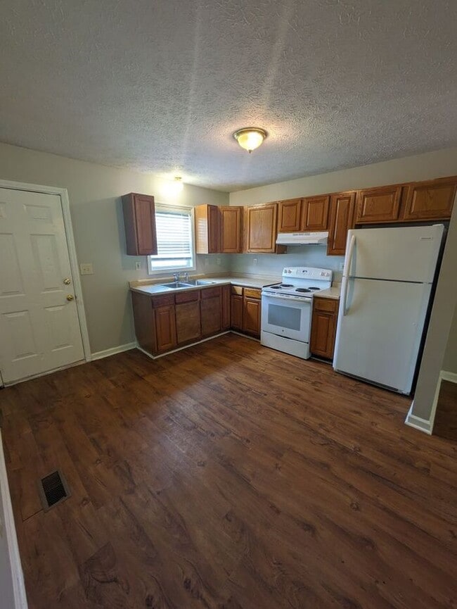 Photo - 2BD/1BA Unit in HIckory