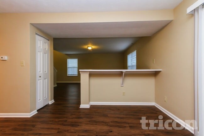 Photo - 3713 Mechanicsburg Dr