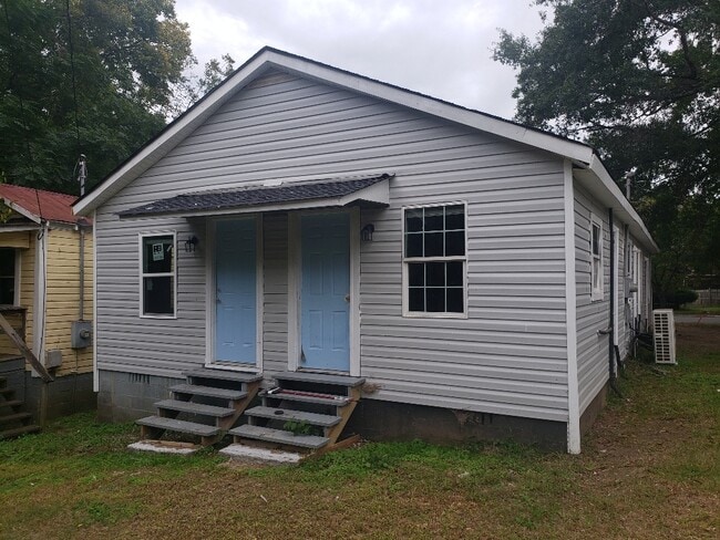 Photo - 299 Malvern Dr SW