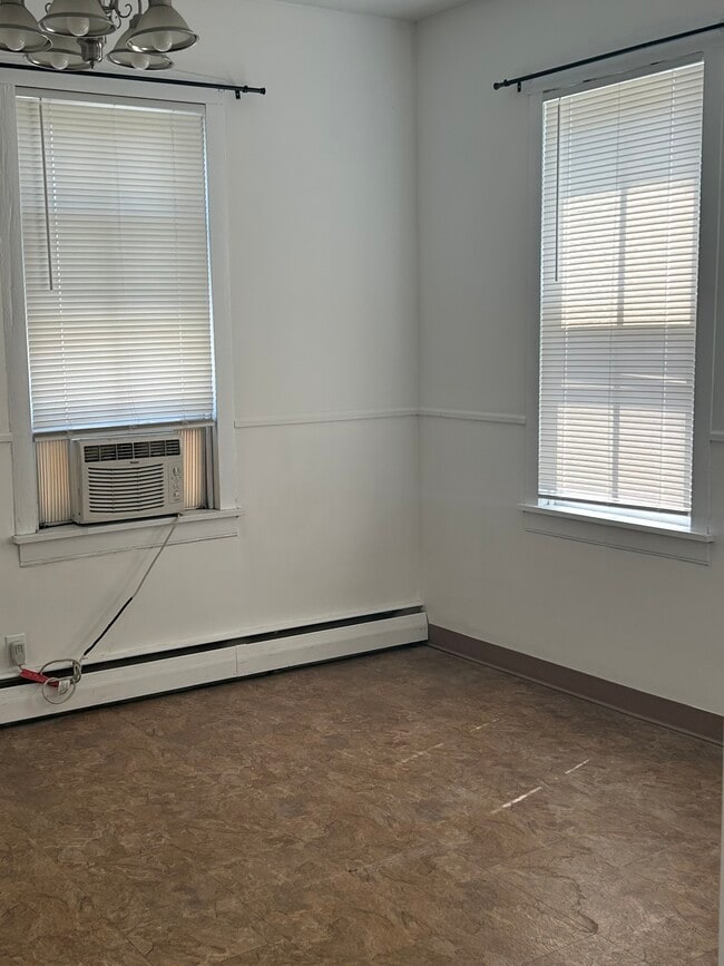 776 E Main St Unit A
