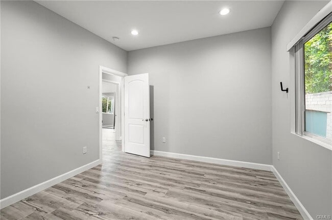 Building Photo - 8227 Ben Ave Rental