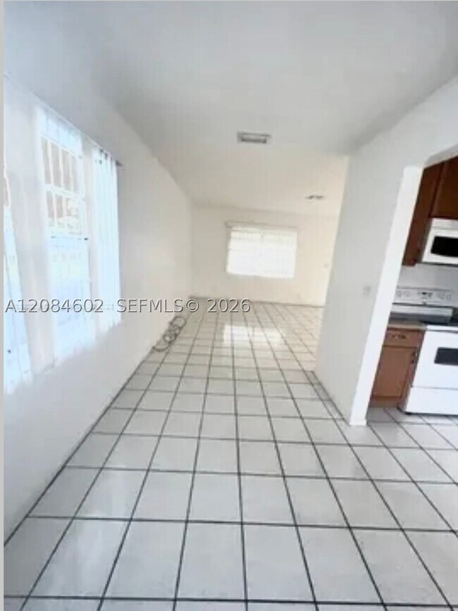 Photo - 5219 SW 43rd Terrace Unit 2