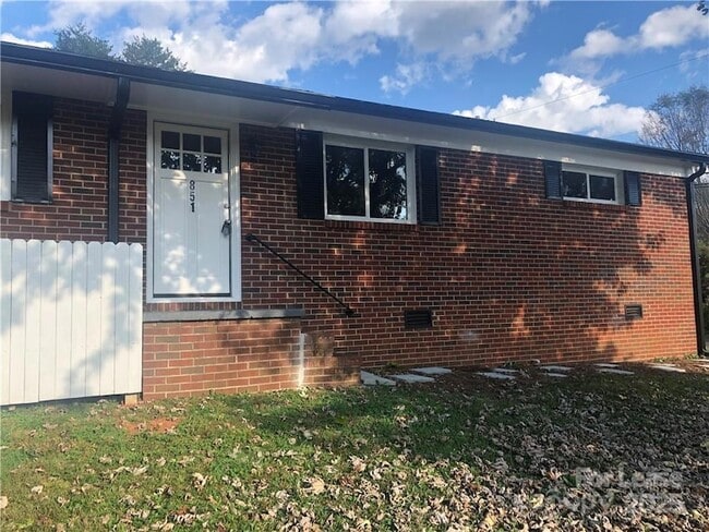 Photo - 849 Crestway Dr