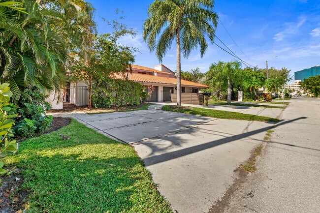 Photo - 4850 NE 25th Ave