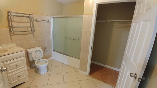 Photo - 955 Mackinaw St