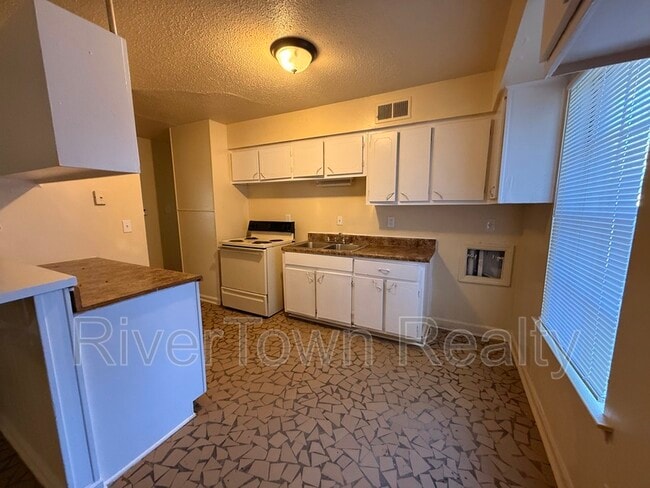 Photo - 5176 Sea Shore Rd