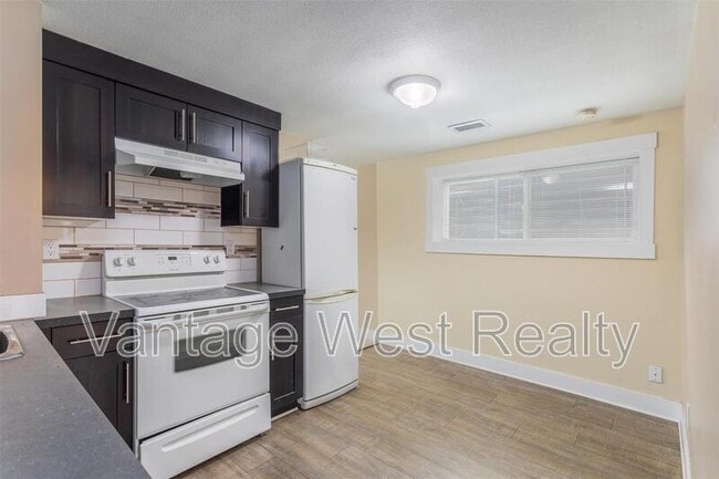 Photo - 815-2 Martin Ave