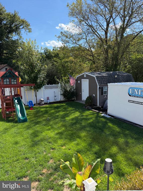 1550 Fairview Ave