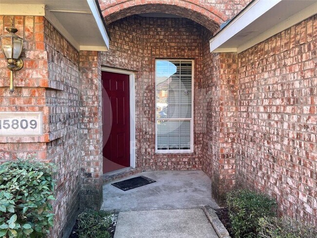 Photo - 15809 Ducote Dr