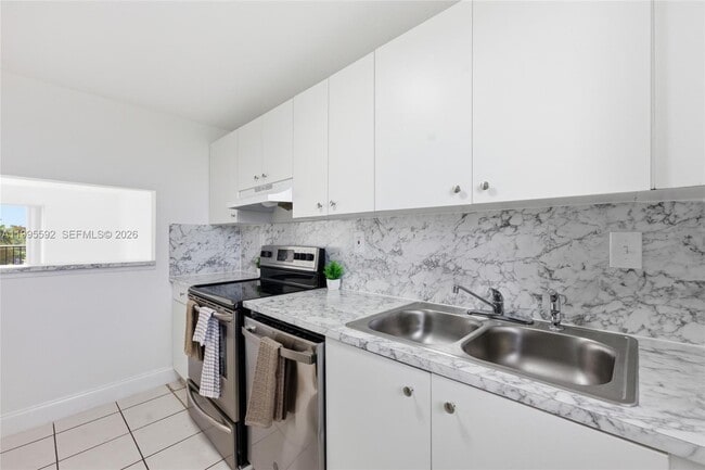 Photo - 2520 N Andrews Ave Unidad 401