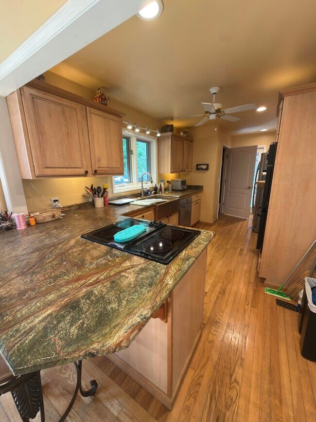 169 Brookview Ln Unidad Upper