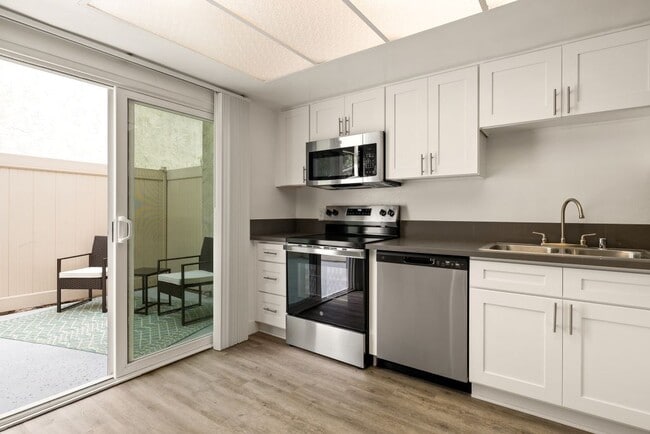 Parkway Plaza Apartments