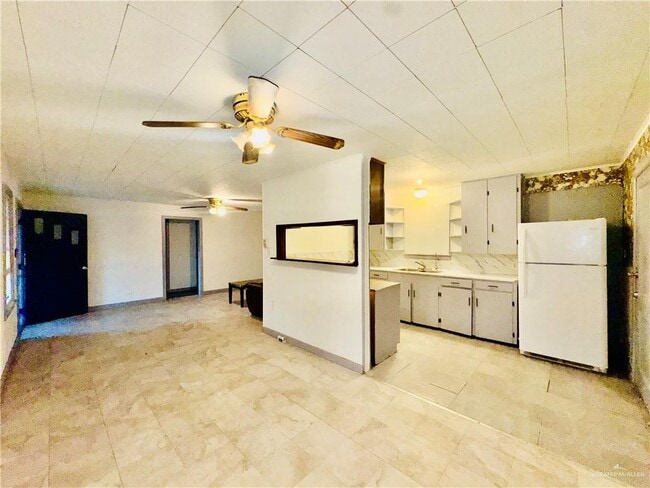 1601 Redwood Ave