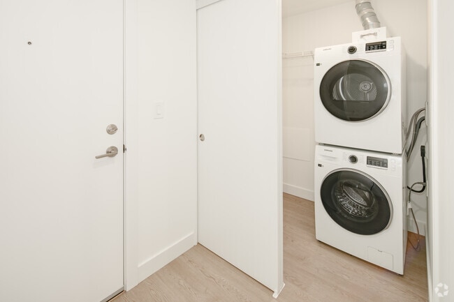 2BR, 1BA - 591SF -Laundry and Entrance