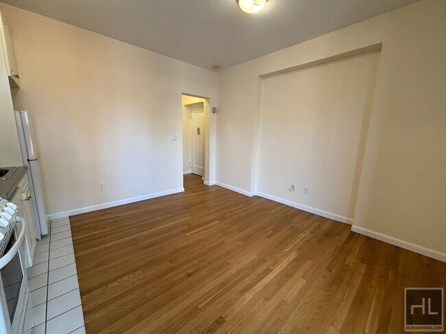 Photo - WEST 72 STREET Unidad 5D