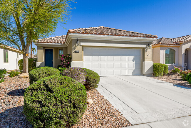 Building Photo - 80528 Avenida Camarillo Rental