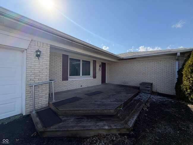 Photo - 5585 Gallagher Dr