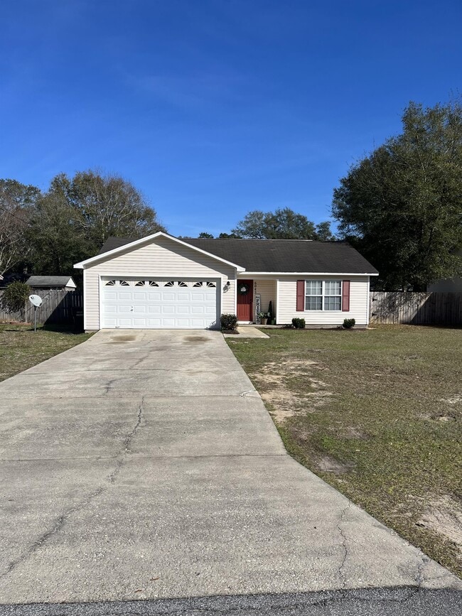 Building Photo - 6043 Savannah Dr