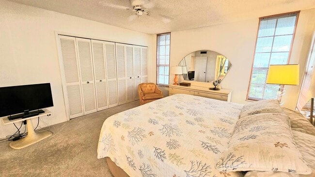 Photo - 575 Oaks Ln Unidad 1010