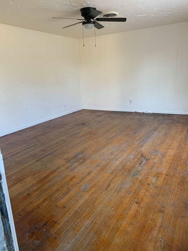 3 Bedroom 1 Bathroom Home for Rent Rental House Rental in Groesbeck