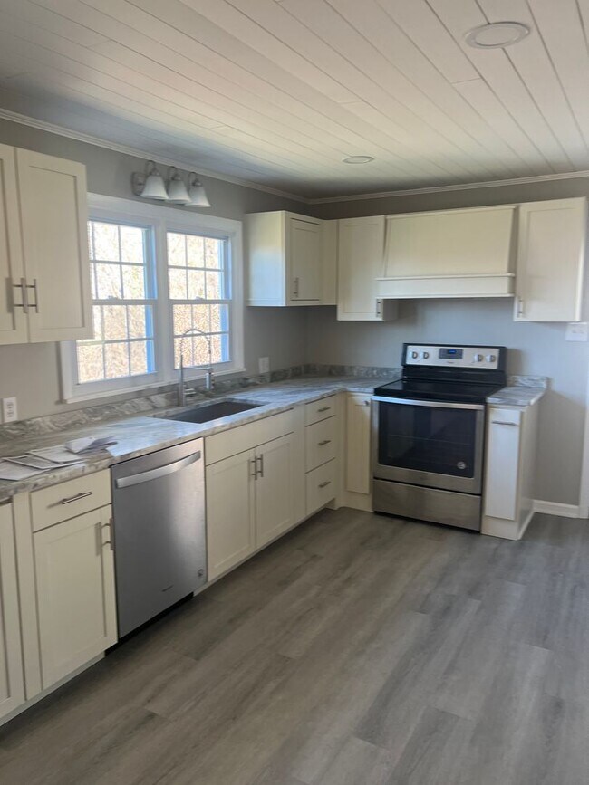 Photo - Updated 2 bedroom, 1 bath in Bristol VA