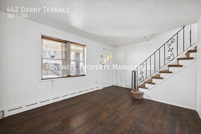 442 Darby Terrace