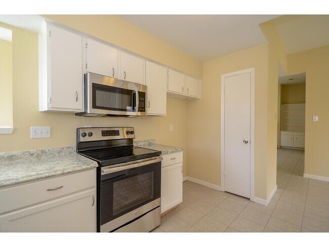 Photo - 7611 Shaddock Dr