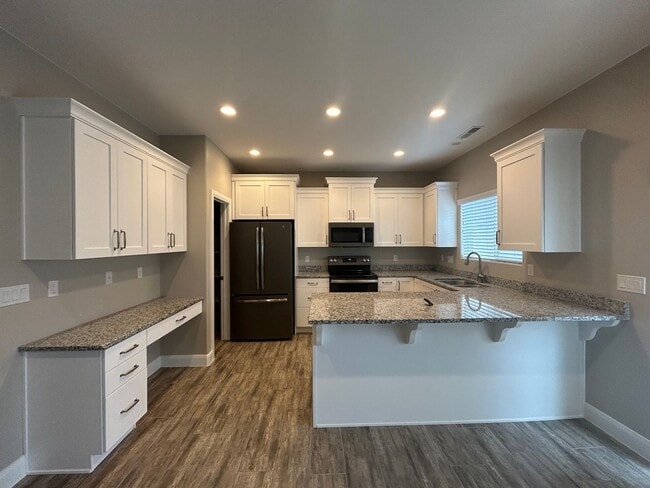 Photo - Shadow Ridge Townhome #33! End Unit!!