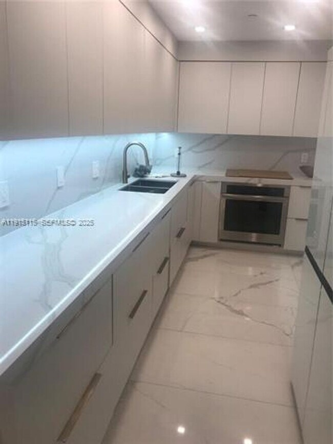 Photo - 10185 Collins Ave