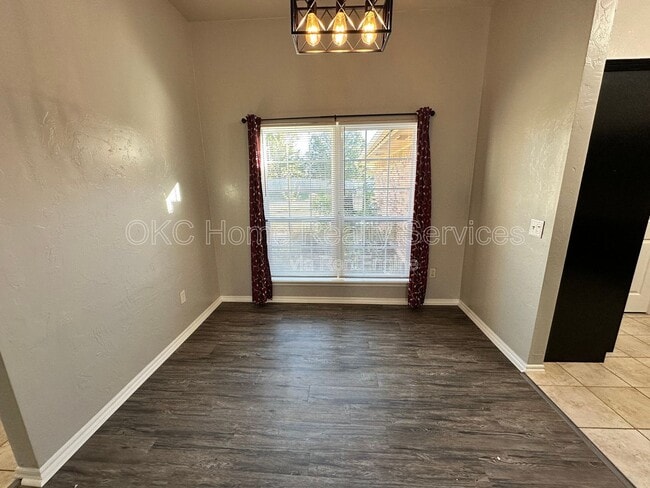 Photo - 4905 SE 55th St