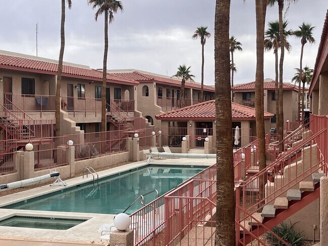 Longterm Unfurnished Condo - Longterm Unfurnished Condo