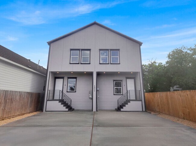Photo - 1311 E 33rd St Unidad A