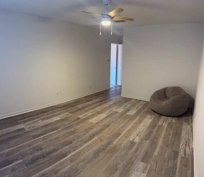 Photo - 3010 Mesquite Dr