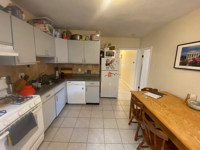 Photo - 83 Yorktown St Unit #1