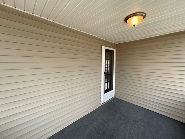 Photo - 19824 Pasnow Ave Unidad 19824 Pasnow Avenue Down