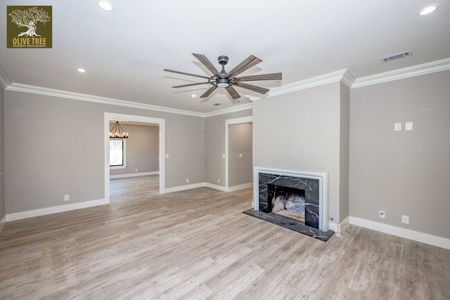 Photo - Marengo Unit 494 South Marengo