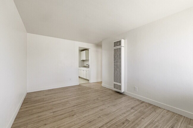 Remodeled 1 Bedroom 1 Bathroom with Easy Access  to Aurora Central and Downtown Denver!