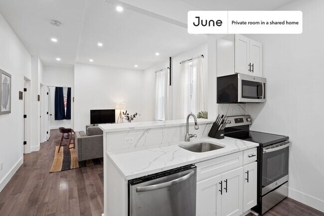 Room in Shared 4 bed/1 bath home in Prospect Lefferts Gardens
