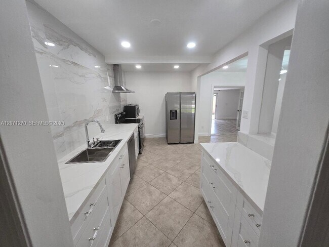 Photo - 18360 NE 22nd Ave