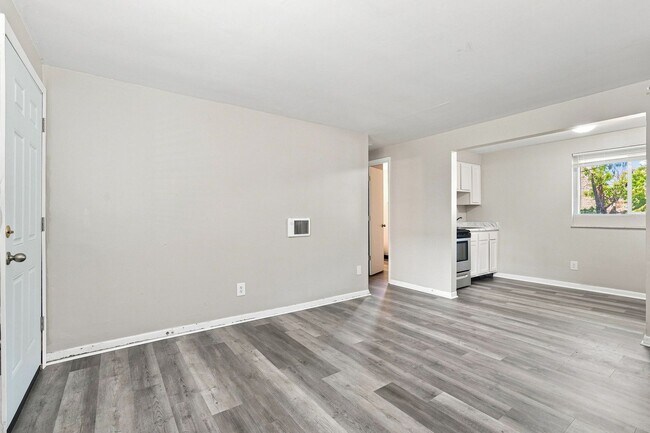 Photo - 143 Stevens Ave Unit 141 Stevens Street
