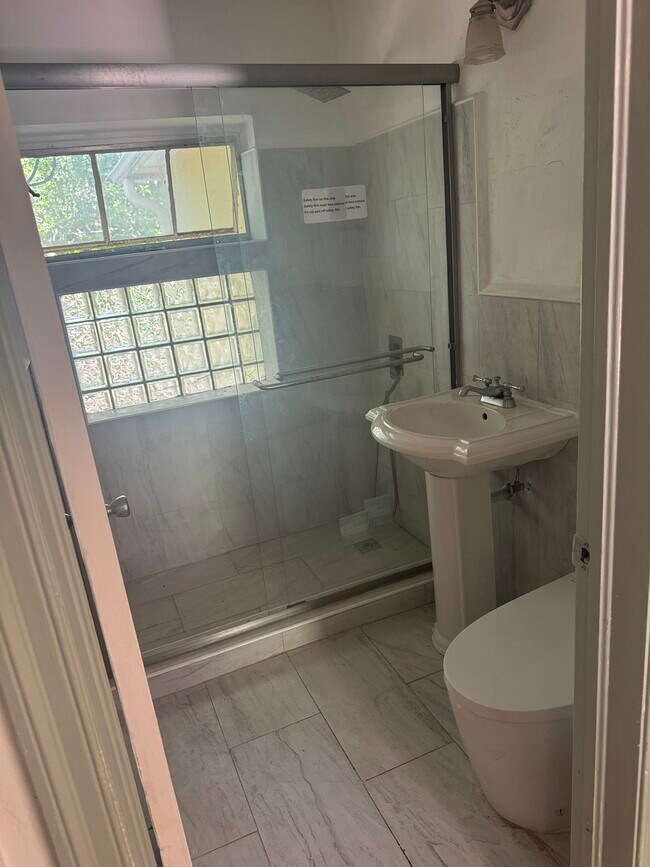 Bathroom with bidet - 12110 NE 11th Pl