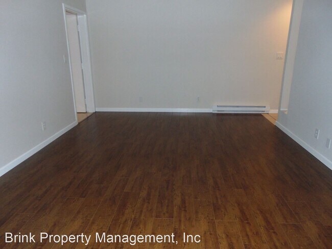 Photo - 2 br, 1 bath House - 922 100th Ave NE #13