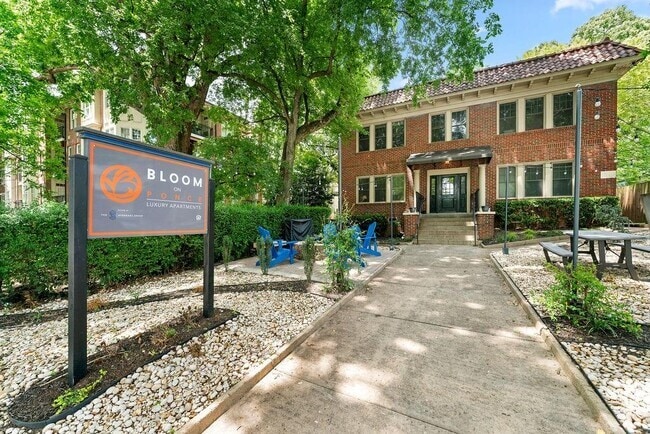 Building Photo - 856 Ponce De Leon Ave NE Unit 5B Rental