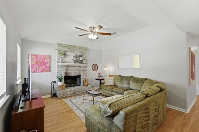 Photo - 3821 Brighton Dr
