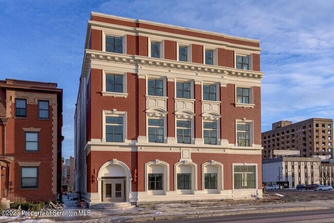 19 W River St 208  